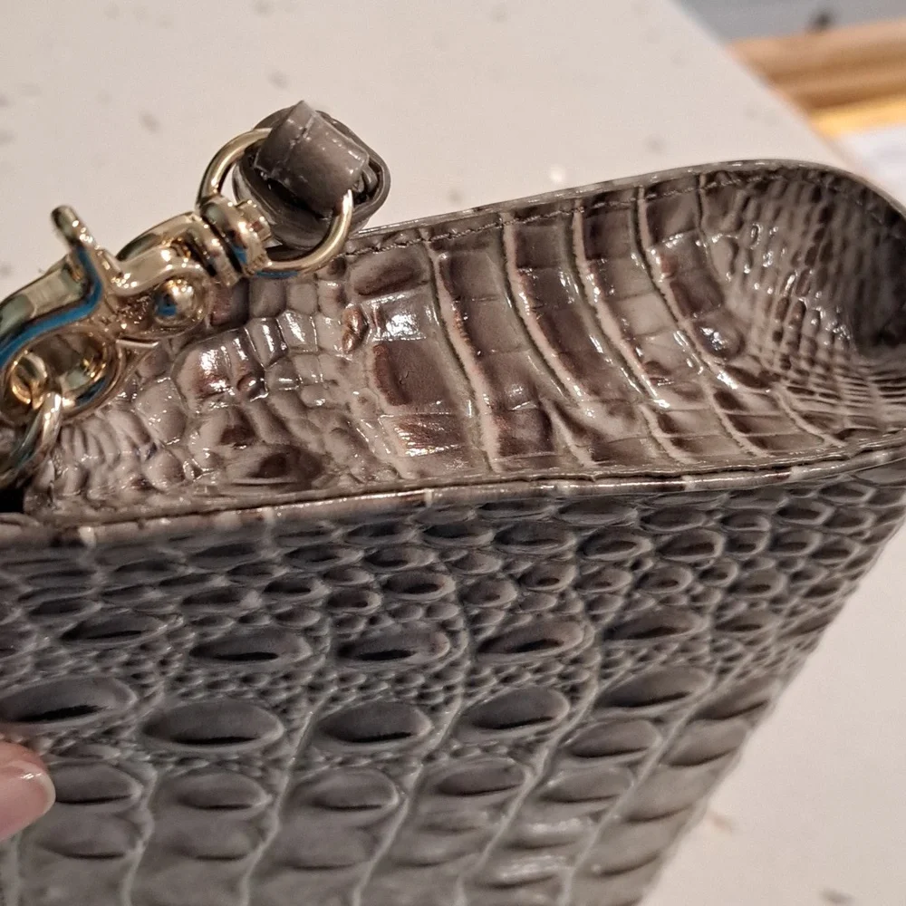 New Brahmin Daisy wristlet - Picture 5 of 9